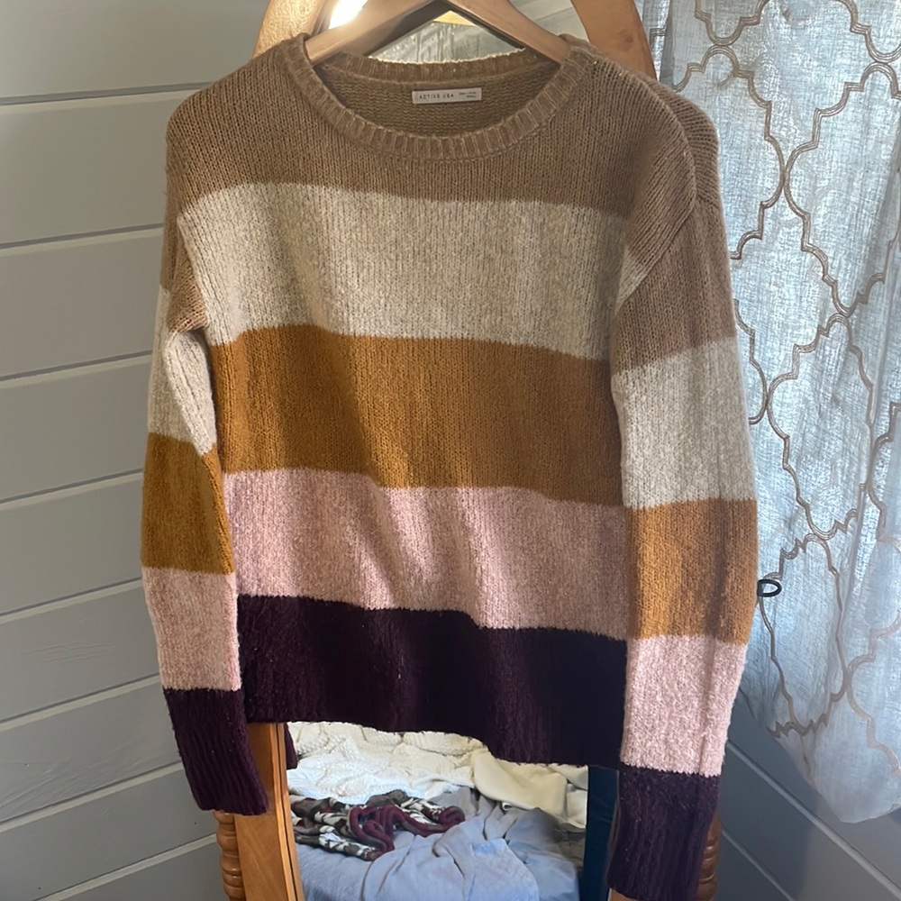 Boutique color block pattern sweater small